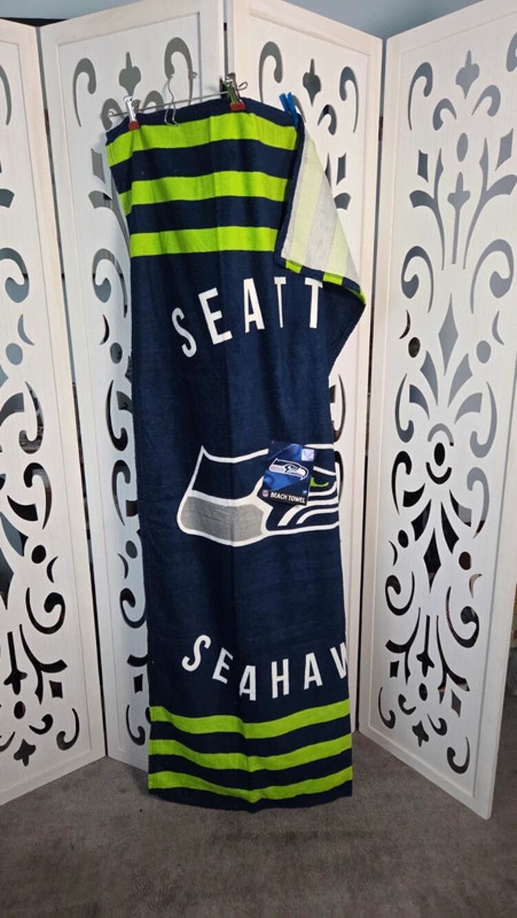 Seattle Seahawks NFL Beach Towel 30x60 Navy Green Logo NWT Official Licensed